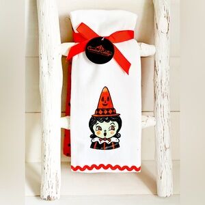 NEW Johanna Parker Halloween Vintage Style Ghoulish Girl Kitchen Towels Set